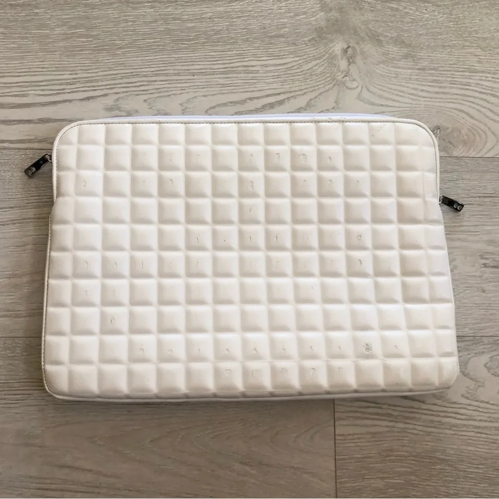 Knomo London White Quilted Laptop Sleeve Case Bag